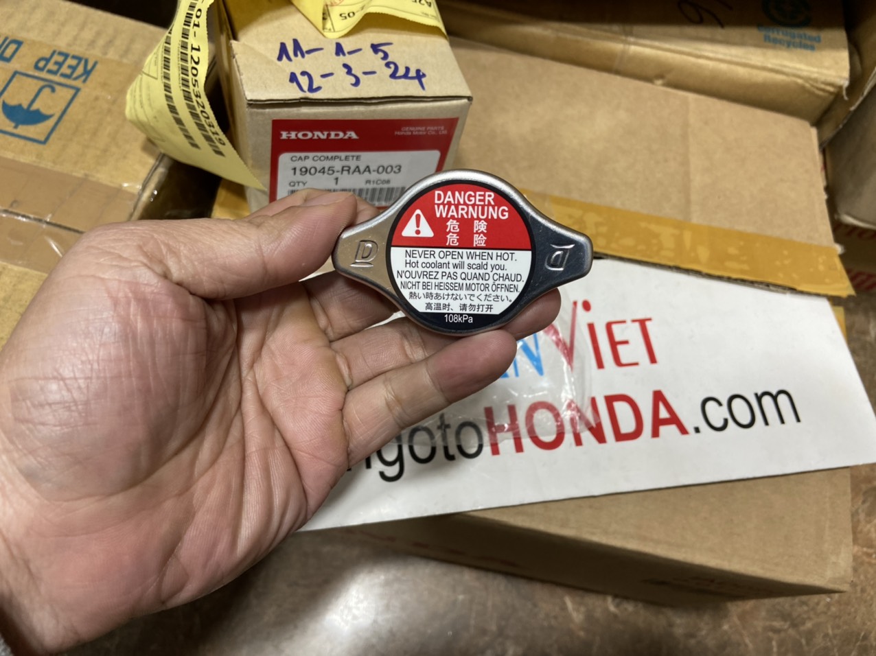 Nắp két nước xe Honda CIVIC